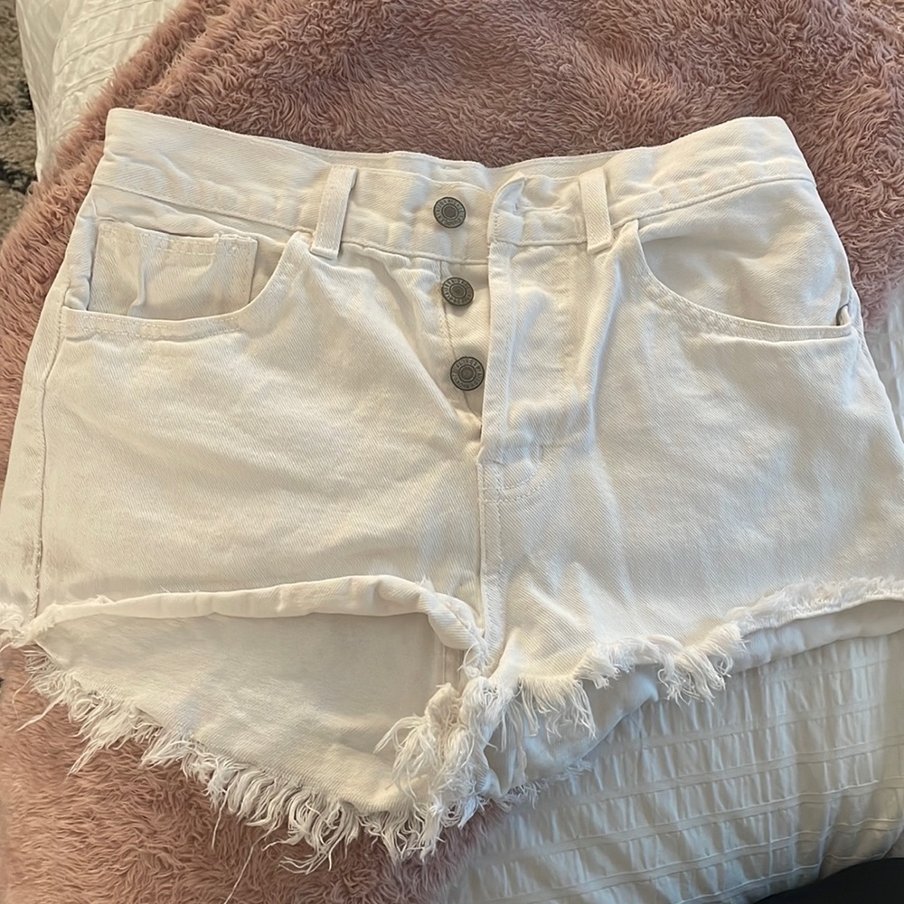 white jean shorts